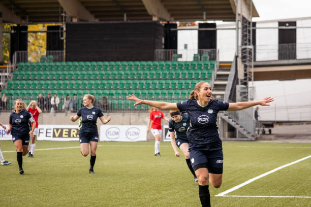 一个极具吸 一个极具吸