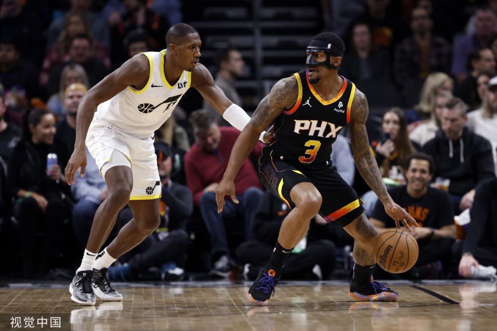 场拼抢激烈 场拼抢激烈